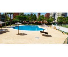 FANTASTICO APARTAMENTO CON DOS DORMITORIOS, DOS BAÑOS , GARAJE Y PISCINA, URBANIZACION MUY COMPLETA