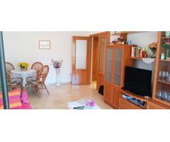 FANTASTICO APARTAMENTO CON DOS DORMITORIOS, DOS BAÑOS , GARAJE Y PISCINA, URBANIZACION MUY COMPLETA