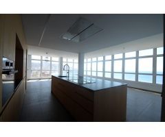 SE VENDE ATICO DE 3 DORMITORIOS CON VISTAS AL MAR EN PLAYA LEVANTE BENIDORM!