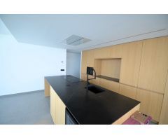 SE VENDE ATICO DE 3 DORMITORIOS CON VISTAS AL MAR EN PLAYA LEVANTE BENIDORM!