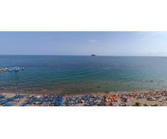 PISO EN 1ª LINEA DE PLAYA LEVANTE CON TRES DORMITORIOS , REFORMA INTEGRAL ,VISTAS AL MAR FANTASTICAS