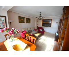 SE VENDE CASA ADOSADA DE 3 DORMITORIOS CON SOLAR Y AMPLIO GARAJE CABINADO EN VILLAJOYOSA