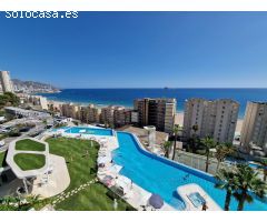 SE VENDE APARTAMENTO DE LUJO CON VISTAS AL MAR  DE DOS DORMITORIOS Y PARKING EN PONIENTE ENIDORM
