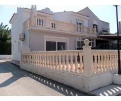 Bonito chalet pareado reformado con altas calidades en privada residencial en Rincón de Loix.