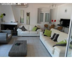 Bonito chalet pareado reformado con altas calidades en privada residencial en Rincón de Loix.