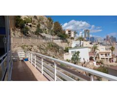 Impresionante gran Ático en 1 Linea playa Poniente con vistas de lujo al mar y Benidorm.