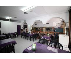 Local comercial actualmente funciona como restaurante en zona Centro de Benidorm.