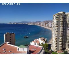 Espectacular piso totalmente reformado con licencia turística y vistas panorámicas al mar y Benidorm