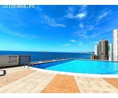 ¡Gran oferta! Reformado dúplex con vistas al mar en 1 Linea de Costa Mediterránea.