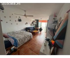 Acogedor estudio con vistas al mar y Benidorm en zona Rincon de Loix.