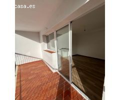 Piso con 3 dormitorios totalmente reformado en zona Rincon de Loix.