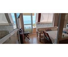 FANTASTICO PISO EN 1 LINEA DE PLAYA DE LEVANTE, CON 3 DORMITORIOS , 2 BAÑOS Y PARKING COMUNITARIO...