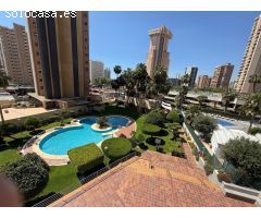 Increible piso de verdadero lujo con garaje doble cabinado, cerca de playa Levante y zona Centro.
