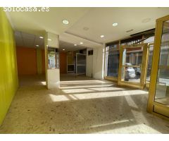 Dos locales comerciales en venta en Manises