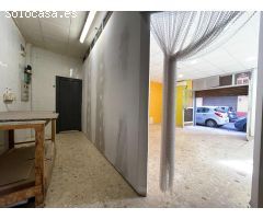 Dos locales comerciales en venta en Manises