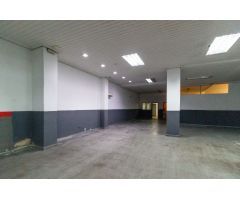 Local comercial en alquiler en Avda. Ausias March