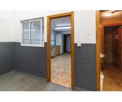 Local comercial en alquiler en Avda. Ausias March