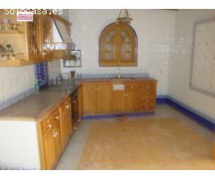 VENTA DE VIVIENDA UNIFAMILIAR EN BENIFAIO                  ACCESO POR DOS CALLES
