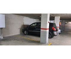 Parking de grandes dimensiones en muy buena zona!!!