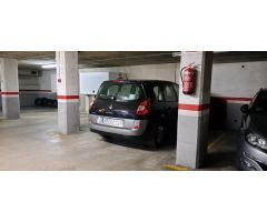 Parking de grandes dimensiones en muy buena zona!!!