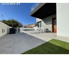 VILLAS DE OBRA NUEVA EN LOS ALTOS DE TORREVIEJA