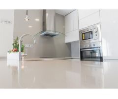 VILLA CONTEMPORANEA JUNTO A CAMPO DE GOLF