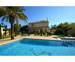 Villa en Venta en Cabo Roig, Alicante