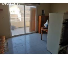 ¡Oportunidad Única! Ático para Reformar en el Centro de Torrevieja con Vistas Despejadas.