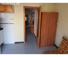 ¡Oportunidad Única! Ático para Reformar en el Centro de Torrevieja con Vistas Despejadas.