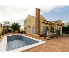 Chalet independiente a la venta en Playa Flamenca