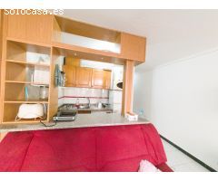 Apartamento con terraza y acceso a piscina, a pasos de la playa – Torrevieja