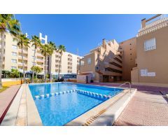Apartamento con piscina y terraza grande a 5 minutos del mar