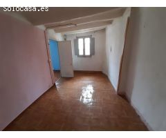 CASA  A REFORMAR EN VENDA AL CENTRE DIGUALADA.