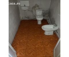 CASA  A REFORMAR EN VENDA AL CENTRE DIGUALADA.