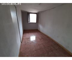 CASA  A REFORMAR EN VENDA AL CENTRE DIGUALADA.