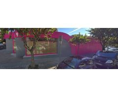 LOCAL COMERCIAL EN VENDA A IGUALADA - BARRI LES FLORS - PÀRQUING DE 393m2