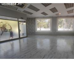 LOCAL COMERCIAL DE LLOGUER A VILANOVA DEL CAMÍ - SANT HILARI