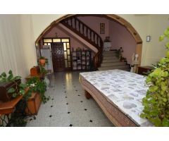 CASA EN VENDA AMB JARDÍ - PISCINA I DOS GARATGES A IGUALADA - PASSEIG