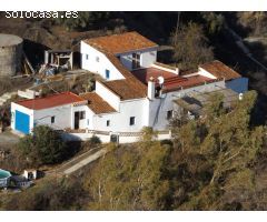 Cortijo con encanto en venta.