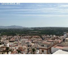 Casa con vistas en venta en el casco antiguo de Salobreña