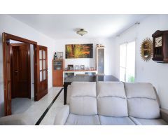 Amplia casa en venta en Vélez de Benaudalla