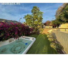 Magnífica casa con jardín en venta en Vélez de Benaudalla