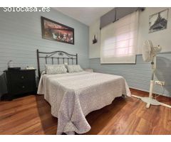 Casa con amplia terraza en venta en Vélez de Benaudalla