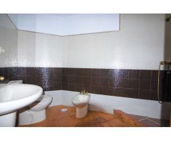 Espectacular casa con piscina en venta en Vélez de Benaudalla