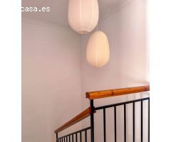 Amplia y luminosa casa en venta en Salobreña