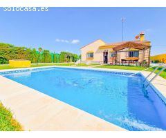 Se vende chalet segregado, hipotecable y con agua de Red, en Hozanejos.
