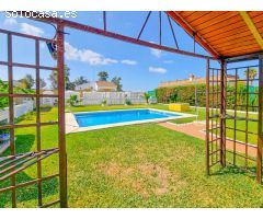 Se vende chalet segregado, hipotecable y con agua de Red, en Hozanejos.
