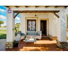 Chalet con Piscina y Jardín en Chiclana de la Frontera ????????