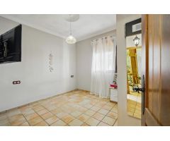 Chalet con Piscina y Jardín en Chiclana de la Frontera ????????