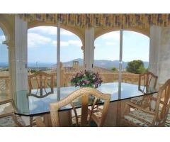 Chalet en Venta en la Nucia, Alicante